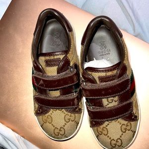 Kids GG monogram shoes, size 9 super cute!